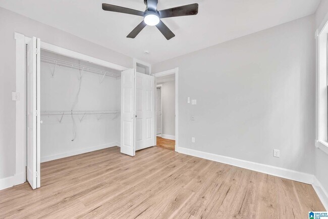 Building Photo - 3027 Cora Ave