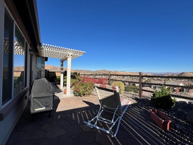 Building Photo - Del Webb Home Available