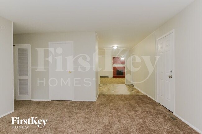 Building Photo - 6902 Echo Ln