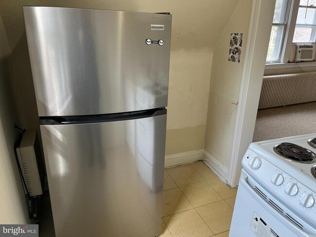 Building Photo - 8009 Garland Ave