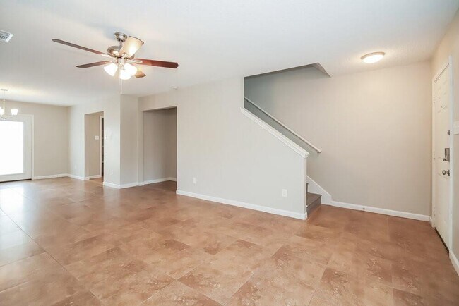 Building Photo - 1711 Oak Ridge Dr