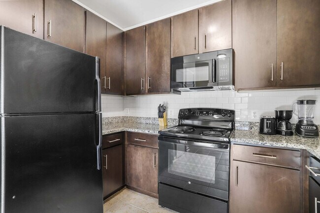 Building Photo - 305 10th Street South