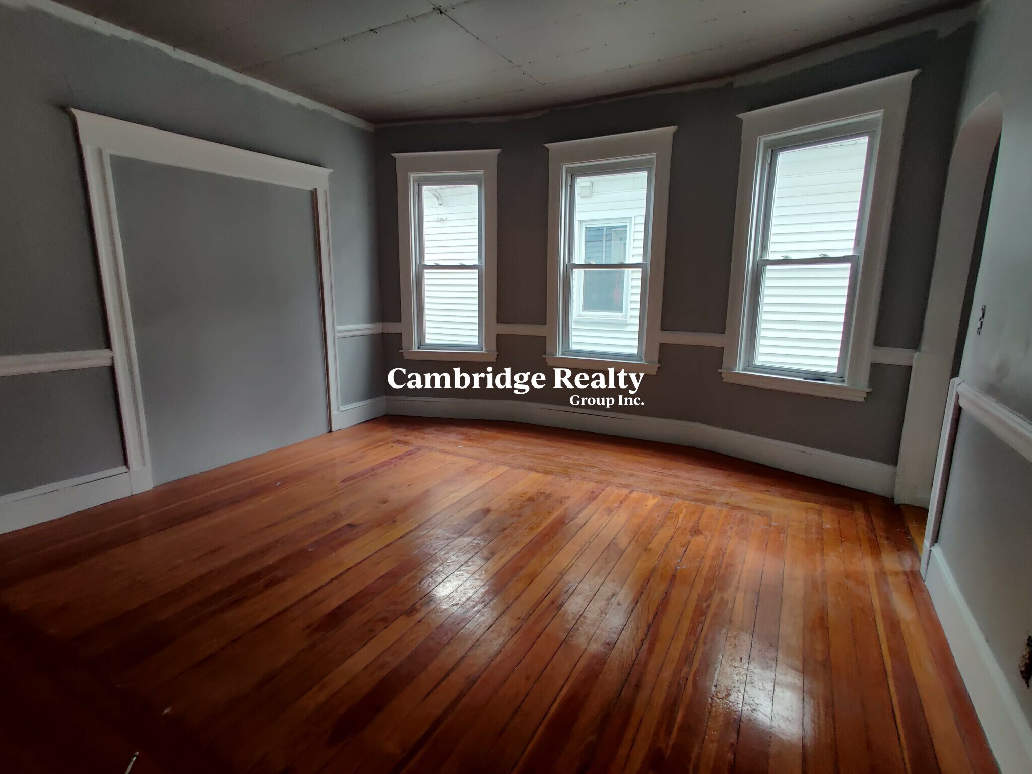 Building Photo - 20 Madison St