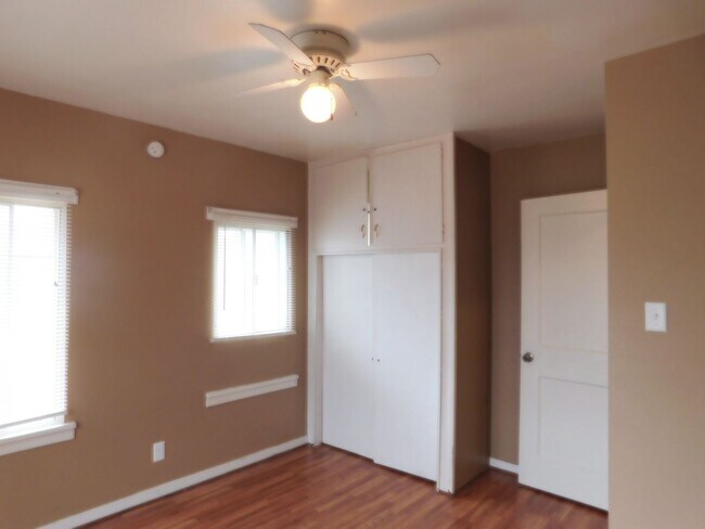 Building Photo - 4 Bedroom Home in El Dorado minutes from Down Town!