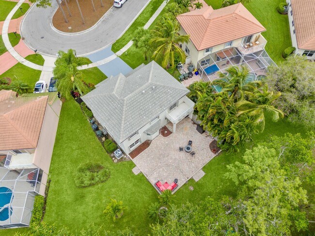 Building Photo - 1497 S Club Dr