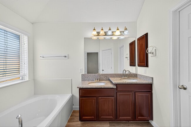 Building Photo - 16930 Creek Mountain Dr