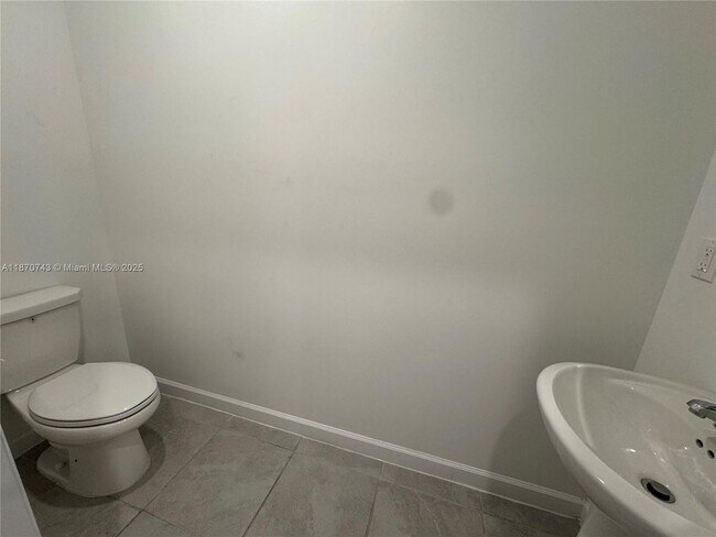 Building Photo - 267 SW 159th Dr