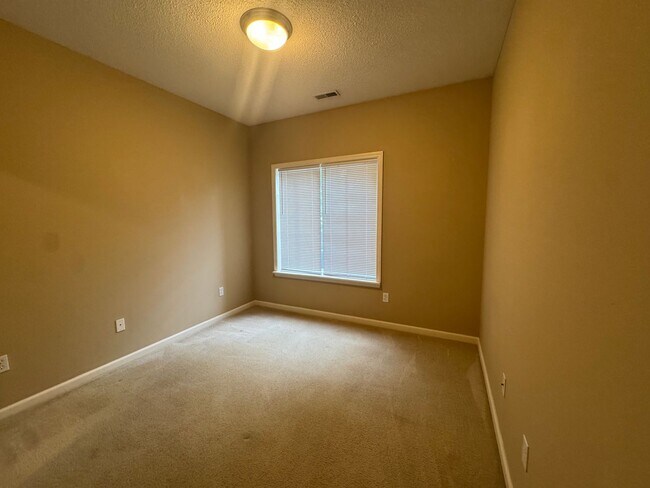 Building Photo - Spencers Crest Condominium