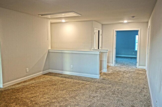 Building Photo - 4216 Textile Ln