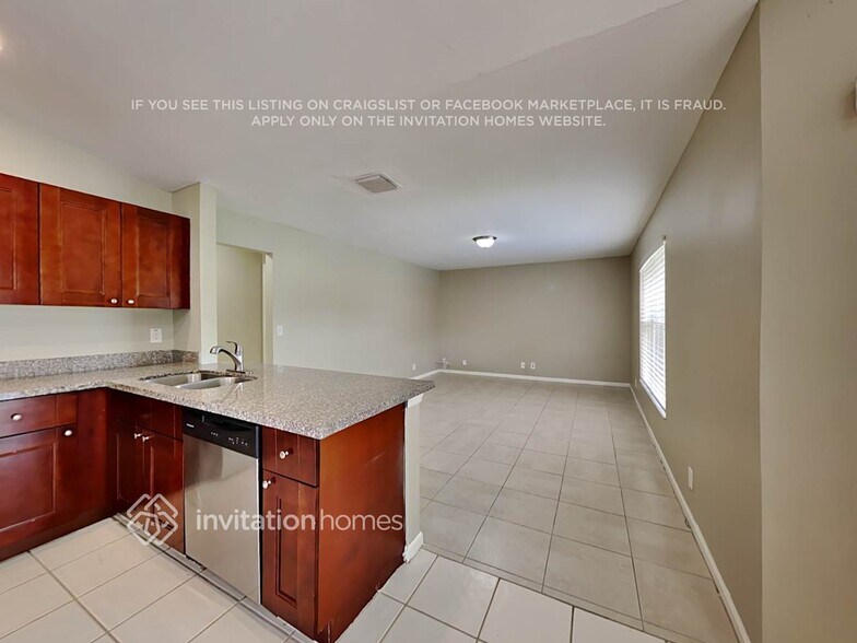 Building Photo - 8279 Coconut Blvd