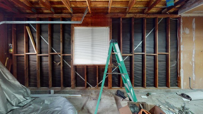 Building Photo - 1713 El Paseo Dr