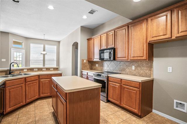 Building Photo - 141 Shumard Dr