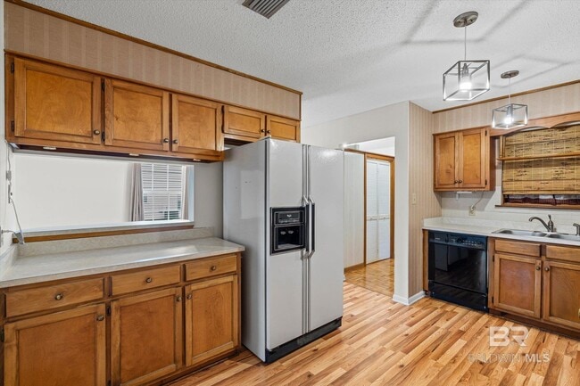 Building Photo - 20020 Lea Brook Pl