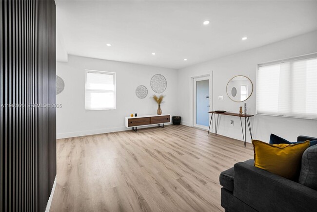 Building Photo - 6540 SW 4th St