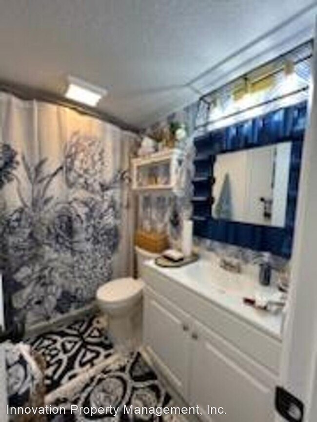 Building Photo - 2 br, 1 bath Apartment - 2 Bedroom 1 Bath ...