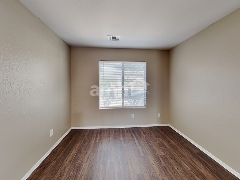 Building Photo - 3012 S 257th Dr