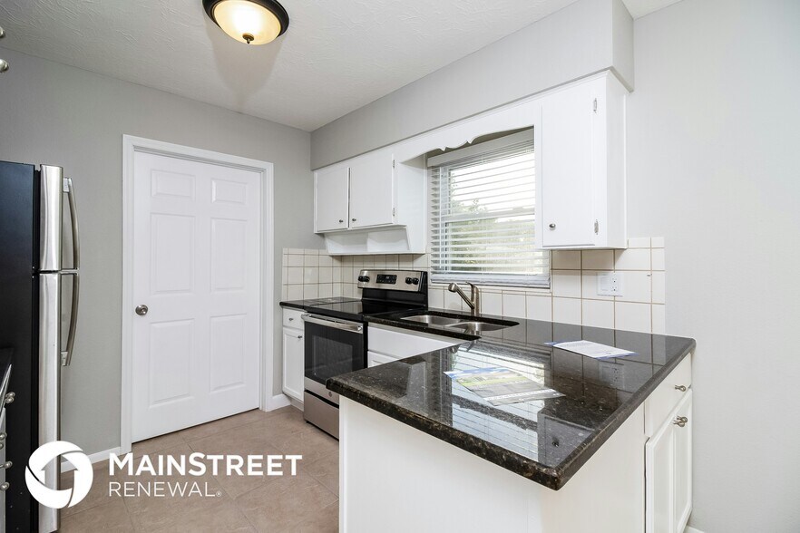 Building Photo - 5931 Olive Ave