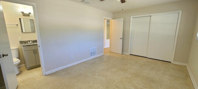 Building Photo - 1512 Picardy Cir