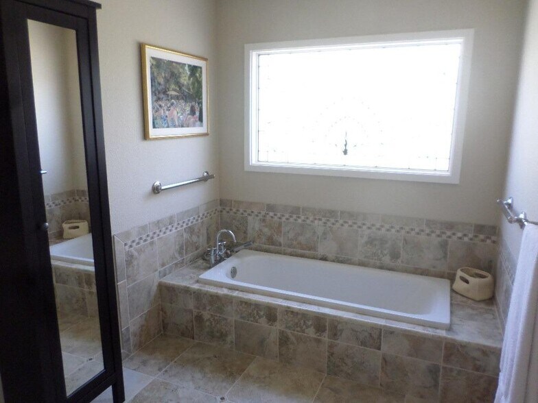Building Photo - 4857 Grouse Run Dr