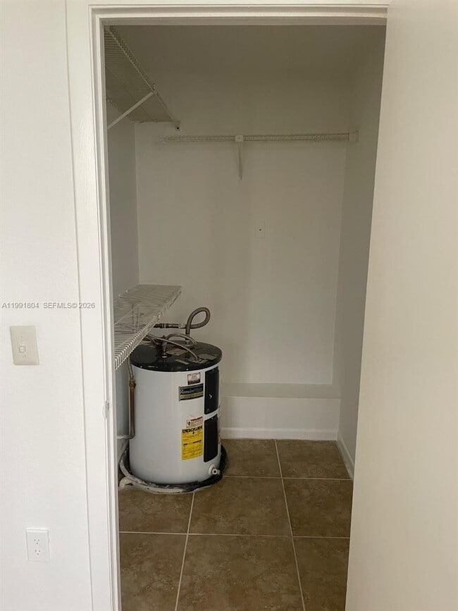 Building Photo - 8255 Lake Dr