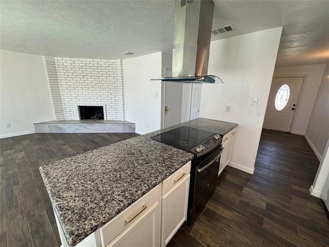 Building Photo - 4945 Wampler Dr