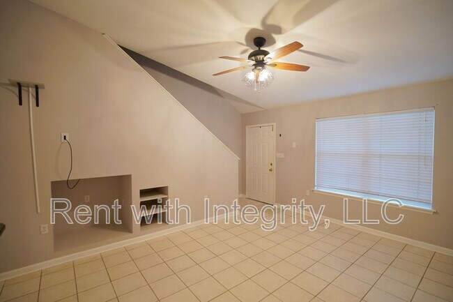 Building Photo - 2740 W Tharpe St