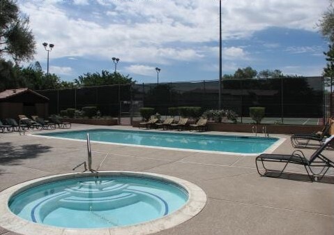 Building Photo - 1455 E Katie Ave