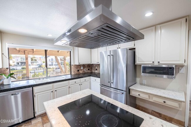 Building Photo - 1300 Bluesail Cir