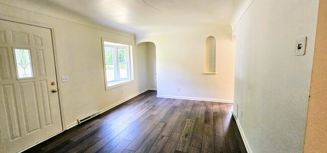 Building Photo - 1519 Baker Dr