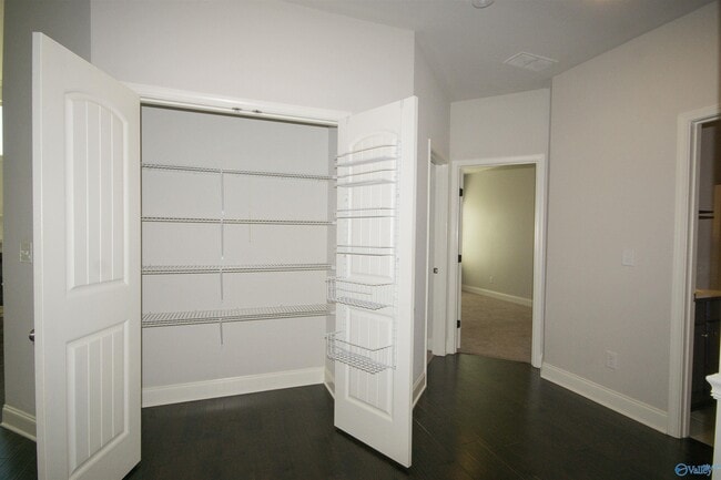Building Photo - 116 Bridgemill Ave