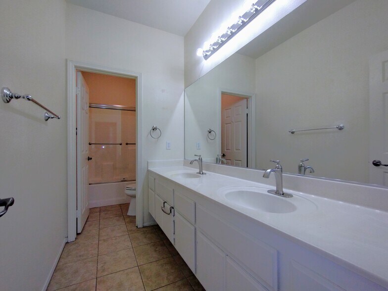 Double sink guest bathroom - 311 Bogie St