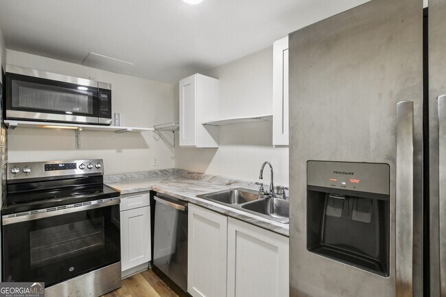 Building Photo - 2799 Brookcliff Landing NE