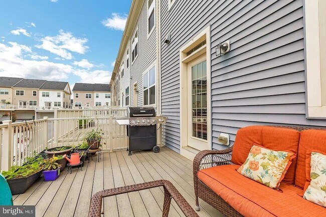 Building Photo - 11882 Country Squire Way