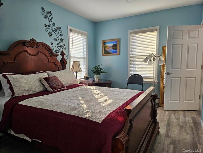 Building Photo - 156 Beechwood Ave