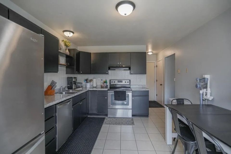 Building Photo - 536 Ross Ave