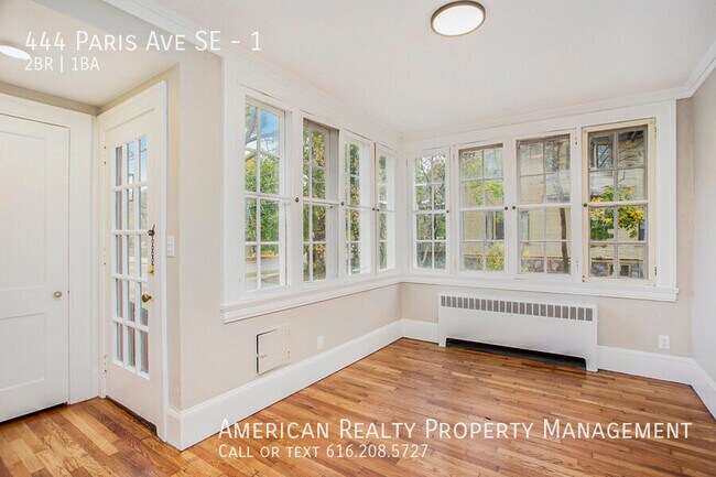 Building Photo - 444 Paris Ave SE