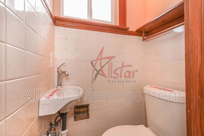 Building Photo - 458 Hillwood Dr