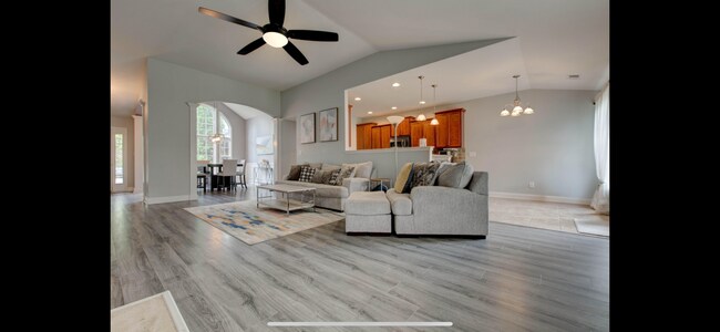 Building Photo - 752 Maidencane Dr