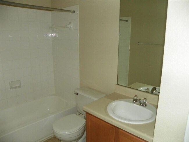 Building Photo - 13704 Harris Ridge Blvd