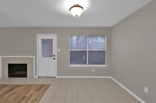 Building Photo - 147 Anise Tree Pl