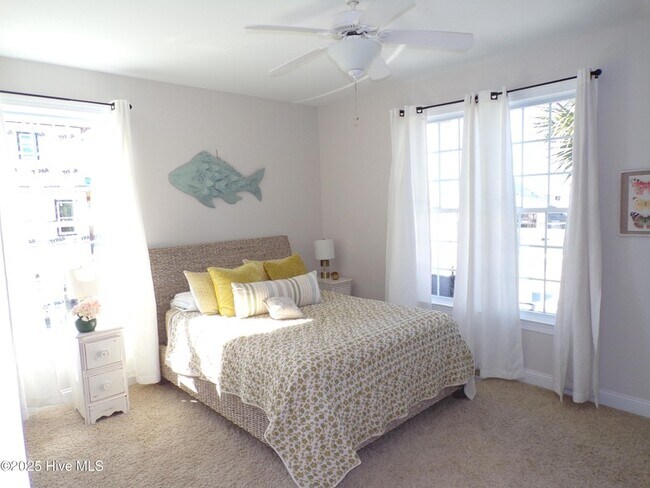 Building Photo - 42 Harbor Village Terrace