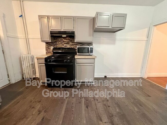 Building Photo - 3253 N Dover St