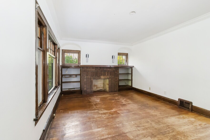 Building Photo - 2704 Natchez Ave