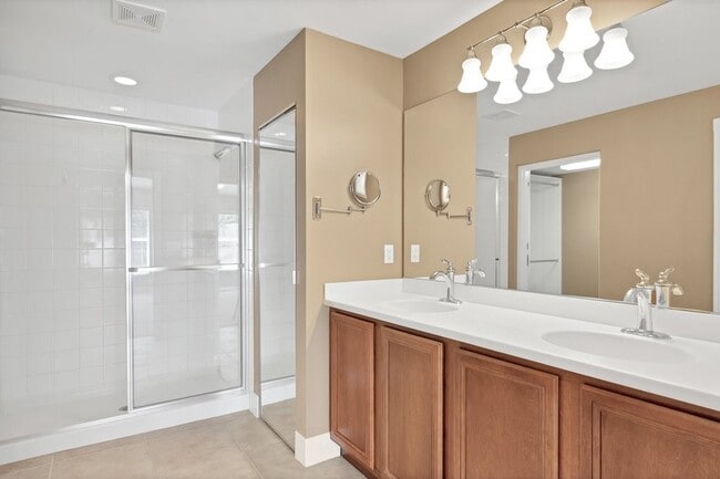 Building Photo - 4969 Corsica Square