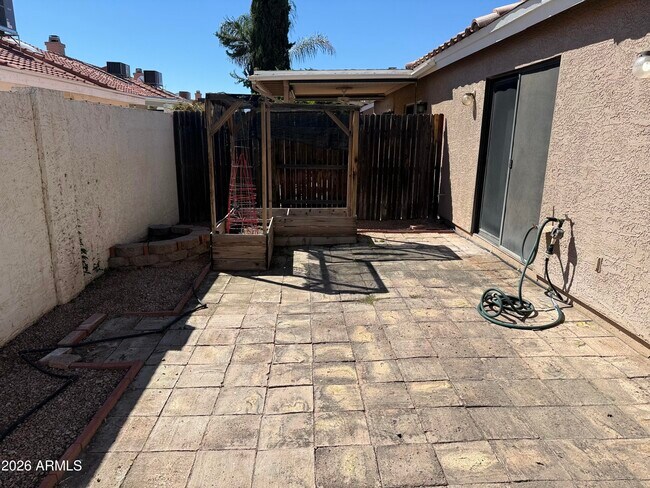 Building Photo - 3510 E Hampton Ave