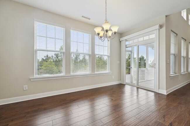 Building Photo - 322 Acorn Hollow Pl