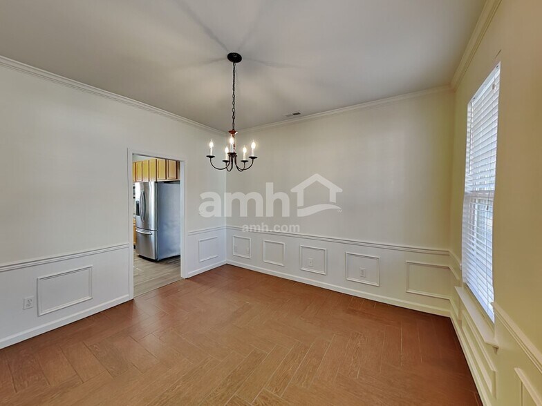 Building Photo - 154 Elrosa Rd