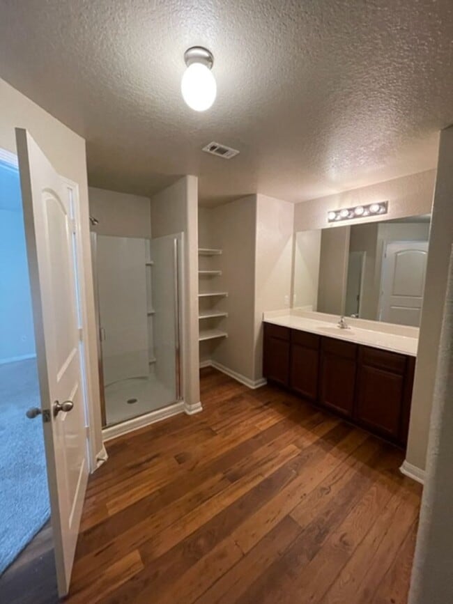 Building Photo - Spacious 3-Bedroom Home for Lease in Luckey Ranch off I-90 near Loop 1604