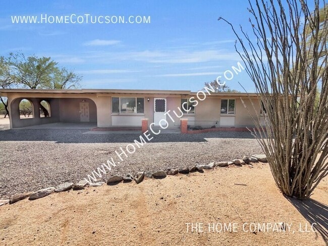 Building Photo - 8905 N Hickory Dr