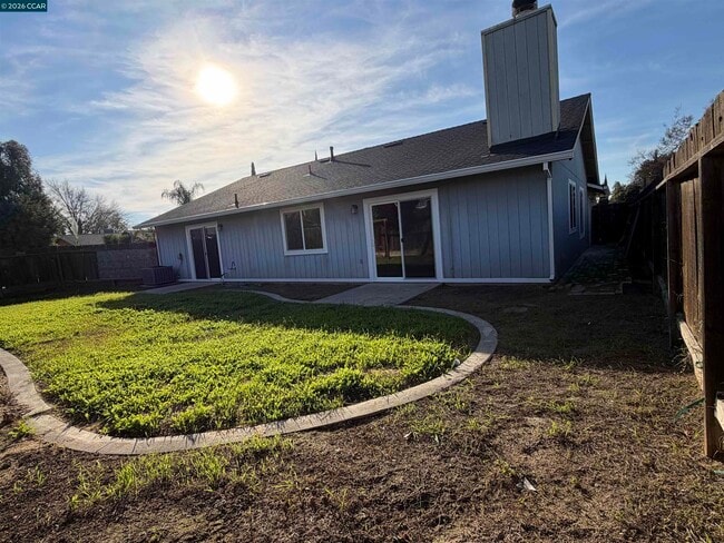 Building Photo - 2510 Peppertree Dr